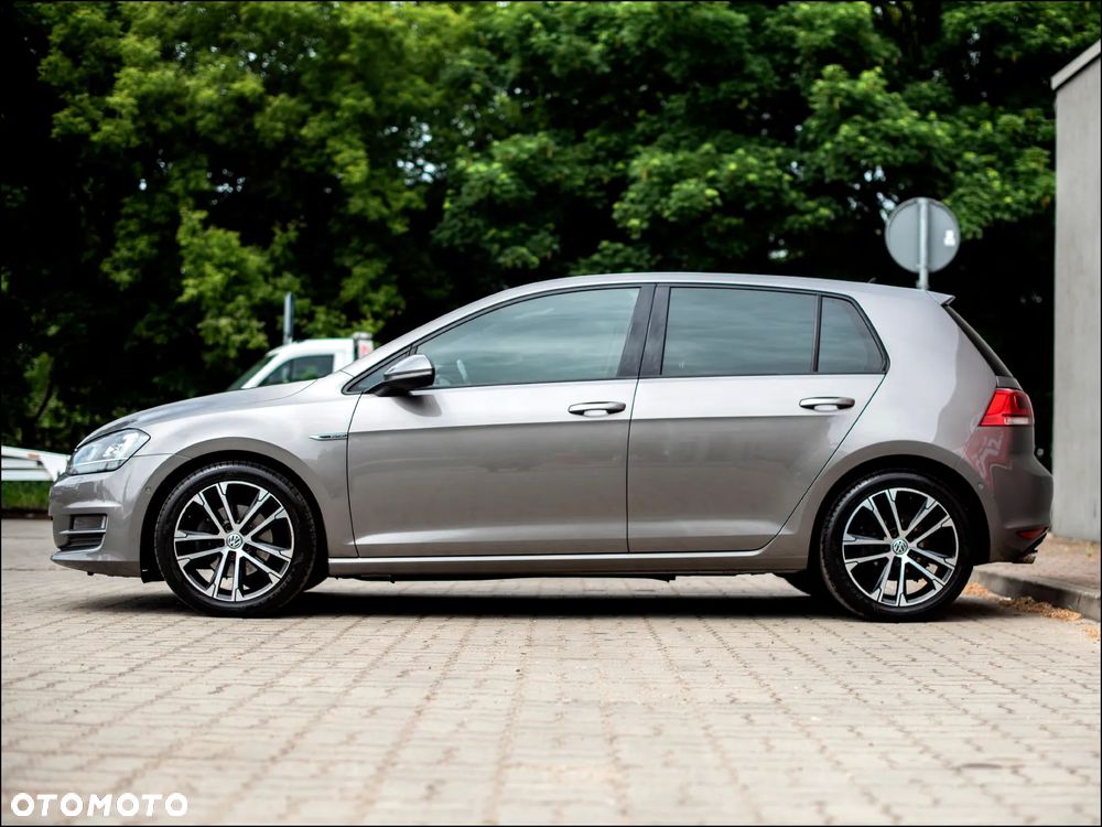 Volkswagen Golf - 3
