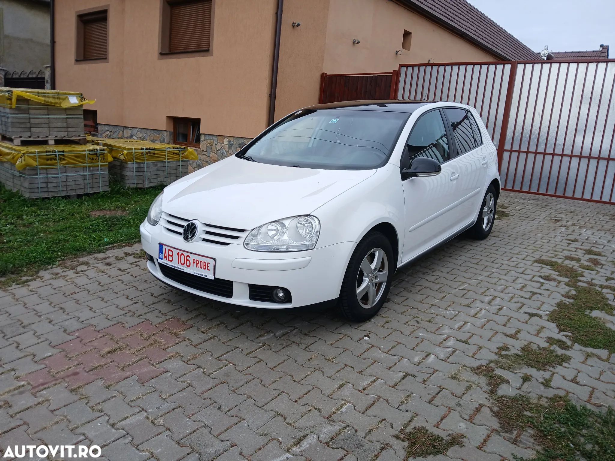 Volkswagen Golf 1.4 United - 1