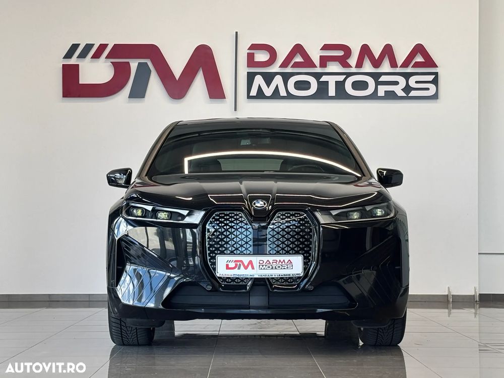 BMW iX - 22