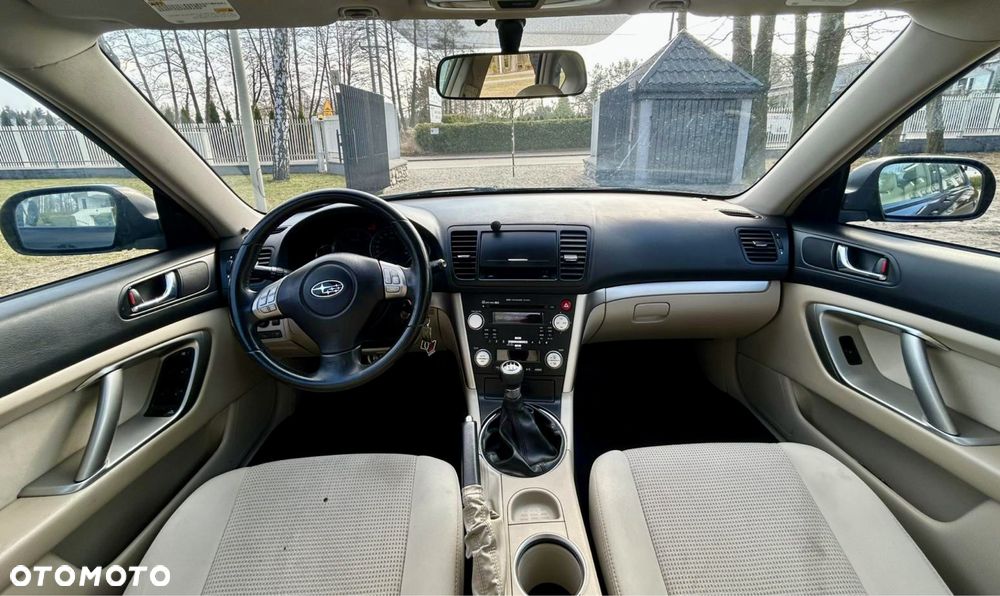 Subaru Legacy - 8