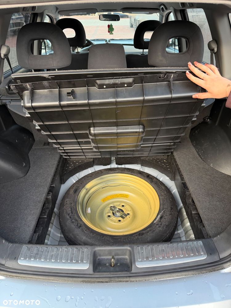 Mitsubishi Outlander - 8