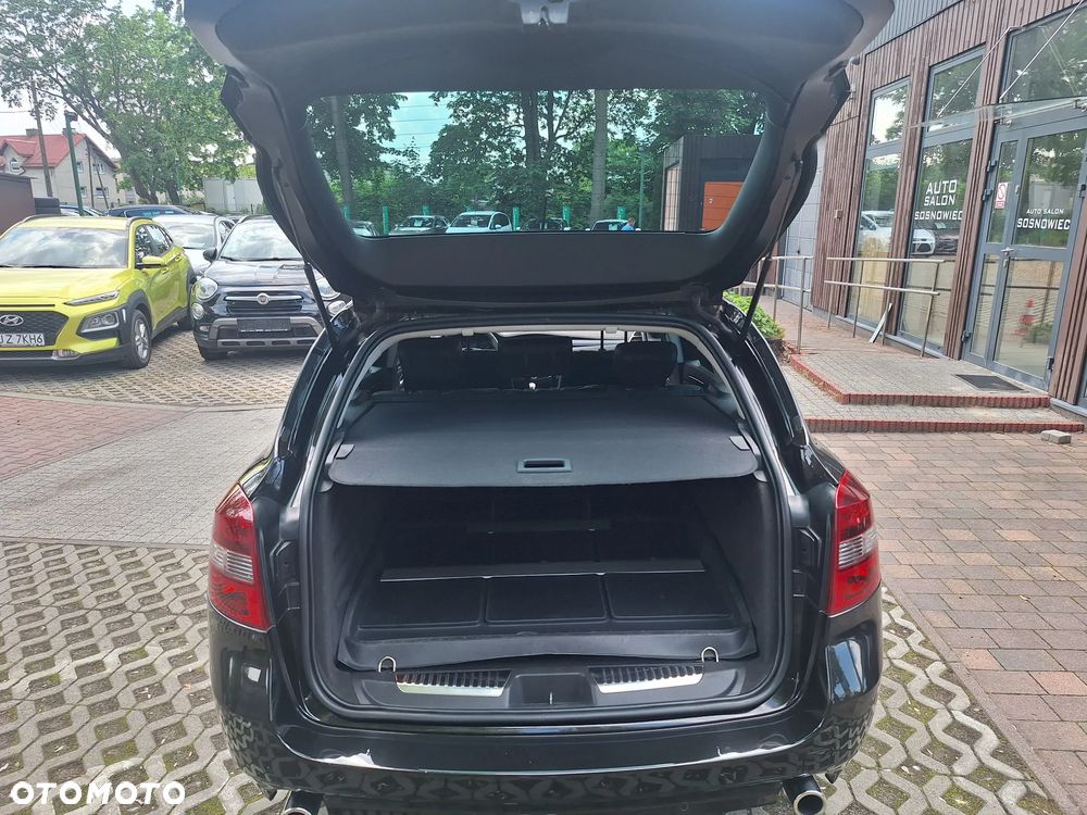 Renault Laguna dCi 180 FAP Initiale - 6