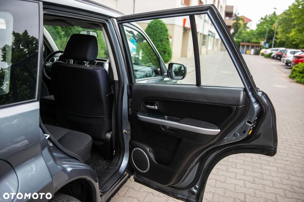 Suzuki Grand Vitara 1.9 DDiS Comfort - 18