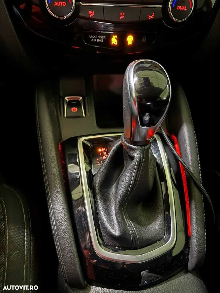 Nissan Qashqai 1.2 DIG-T Xtronic TEKNA+ - 24