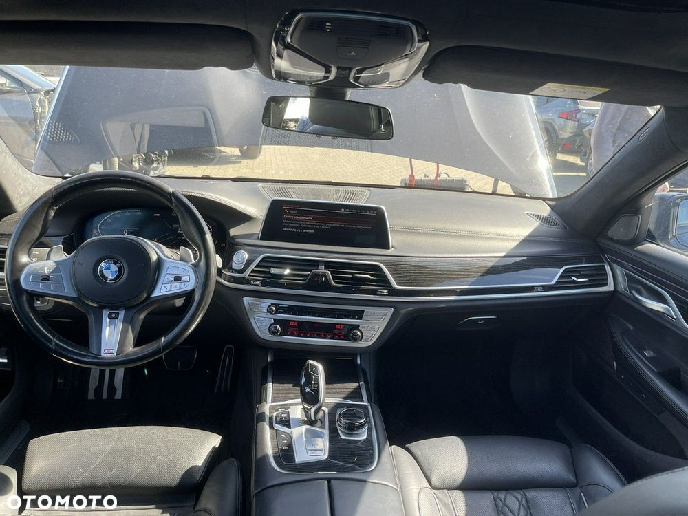 BMW Seria 7 - 8