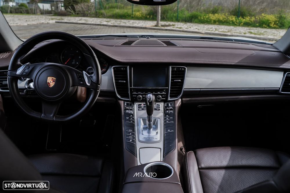 Porsche Panamera Standard - 8