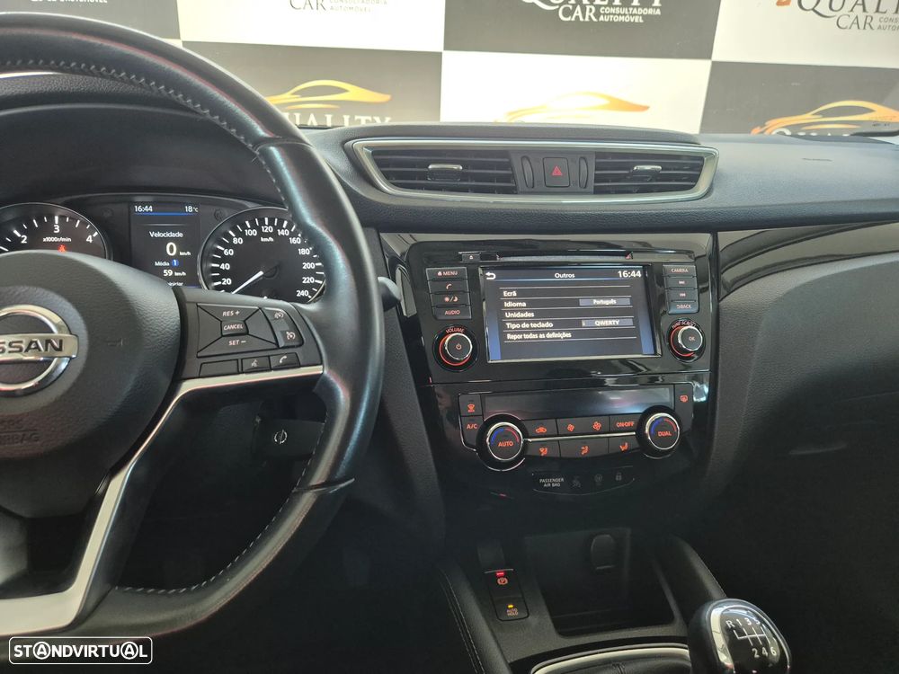 Nissan Qashqai 1.5 dCi VISIA - 16
