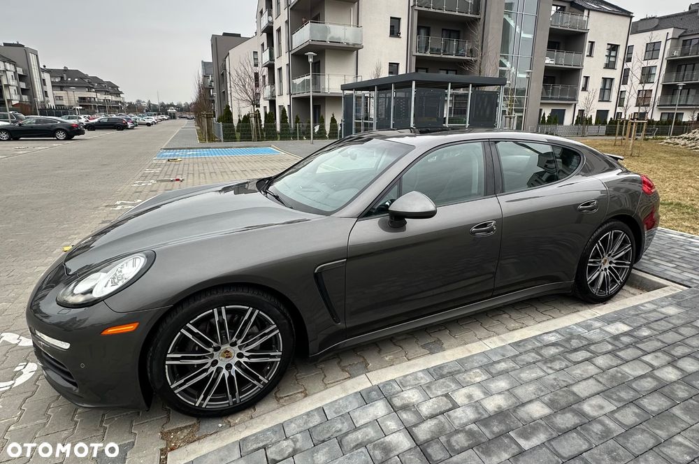 Porsche Panamera - 26