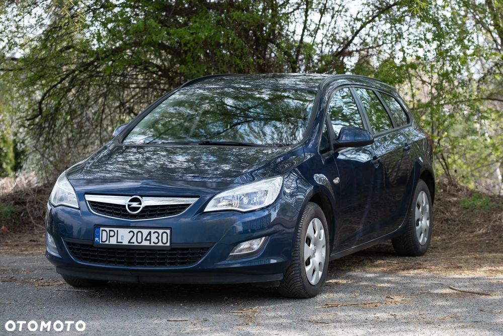 Opel Astra 1.7 CDTI Enjoy - 1