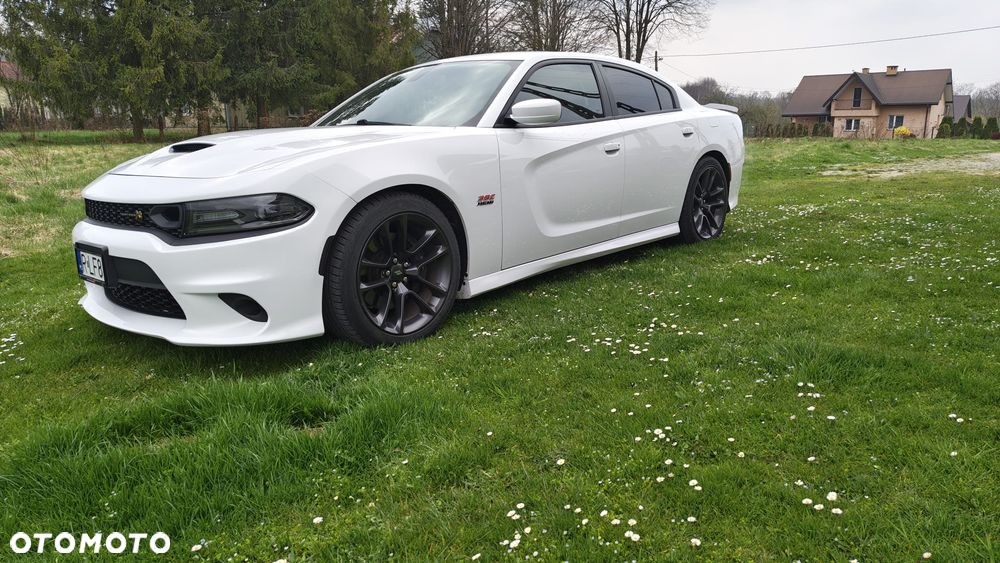 Dodge Charger 6.4 Scat Pack - 8