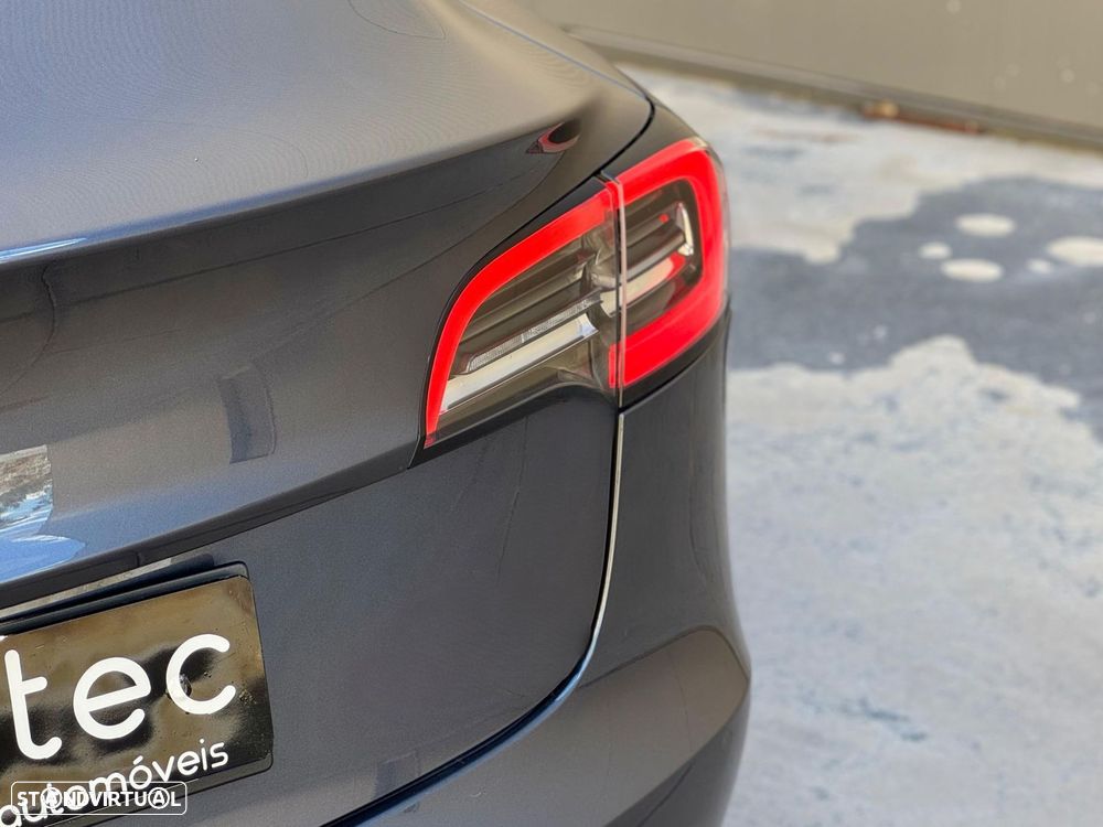 Tesla Model 3 Standard Range Plus RWD - 40