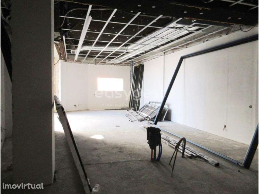 Fantástico Apartamento T2 de Luxo no centro da Vila - Lourinhã - Grande imagem: 3/15