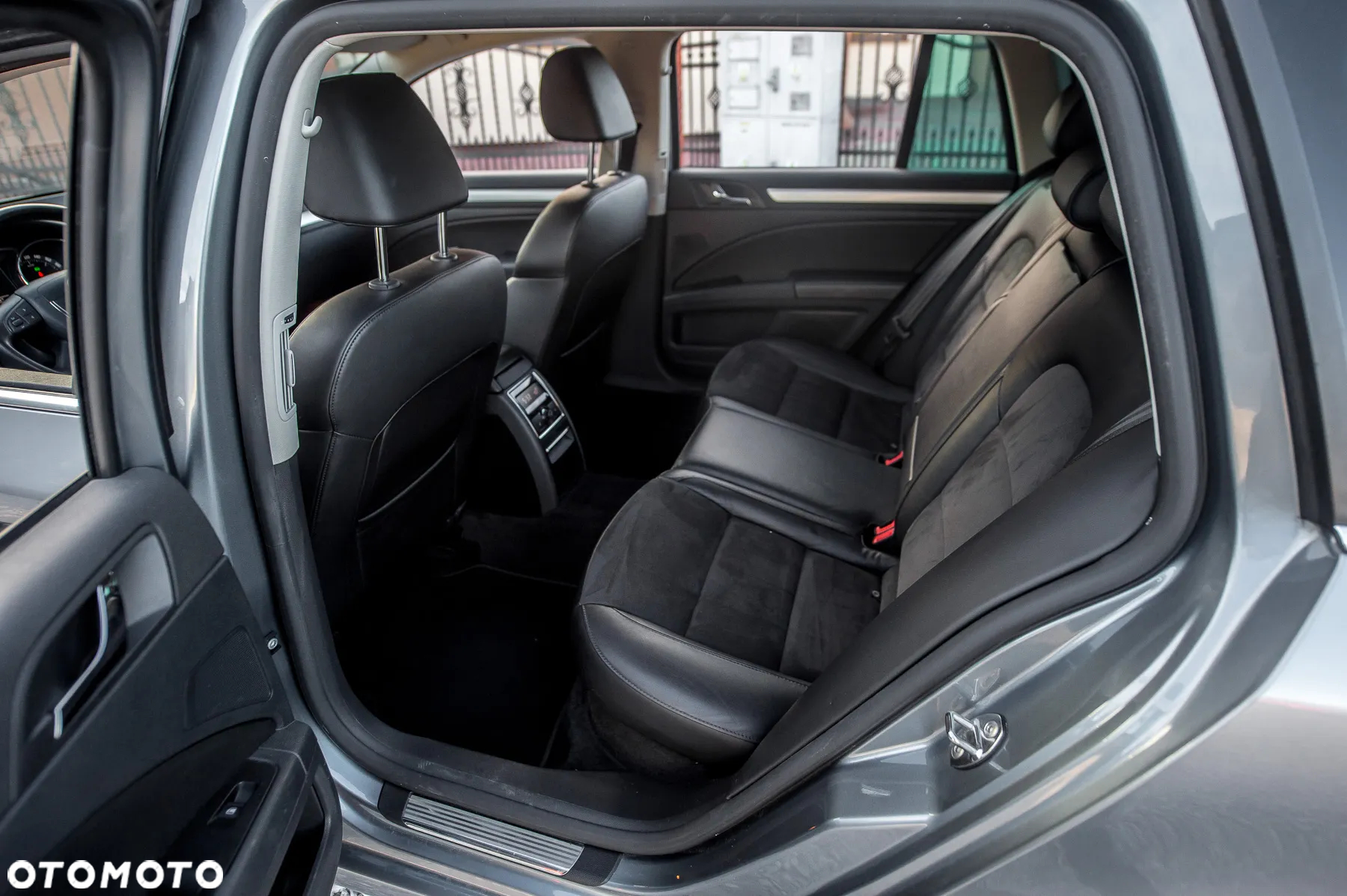 Skoda Superb Combi 2.0 TSI DSG Exclusive - 19