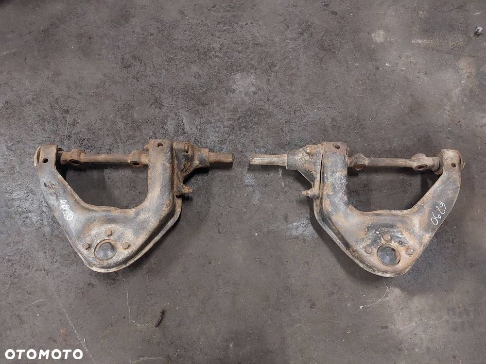 WAHACZ LEWY PRZÓD + PRAWY PRZÓD KIA BONGO K2700 II LIFT - 1