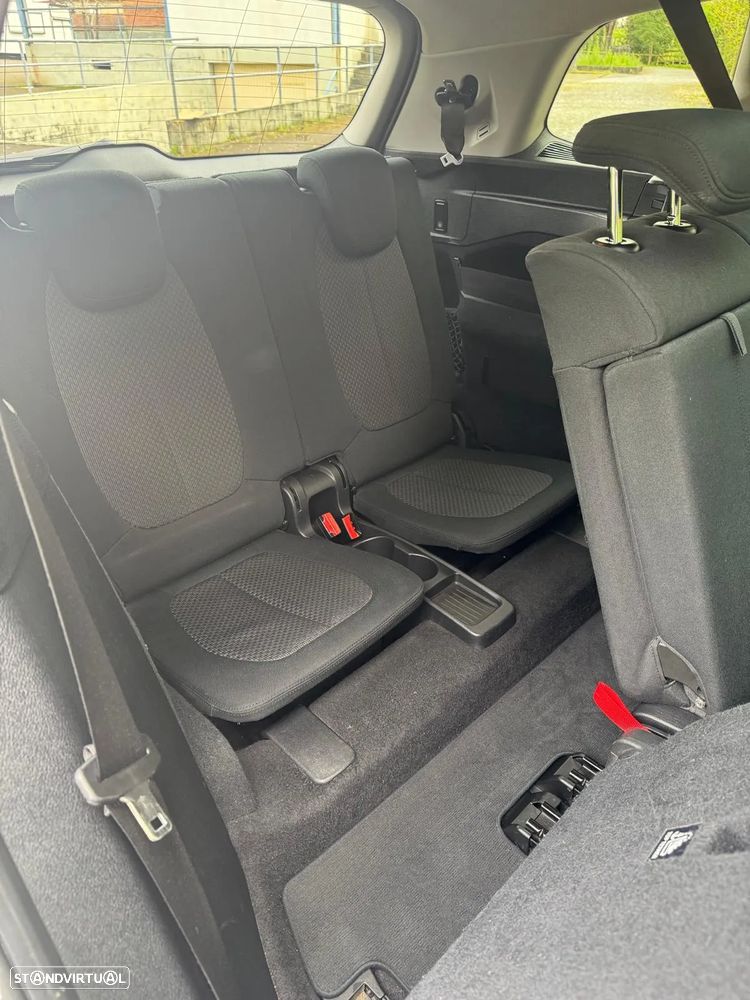 BMW 216 Gran Tourer d 7L Advantage - 17