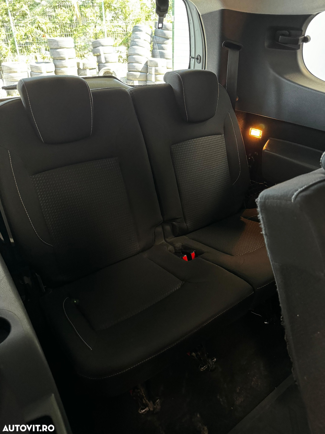Dacia Lodgy 1.5 Blue dCi Laureate - 14