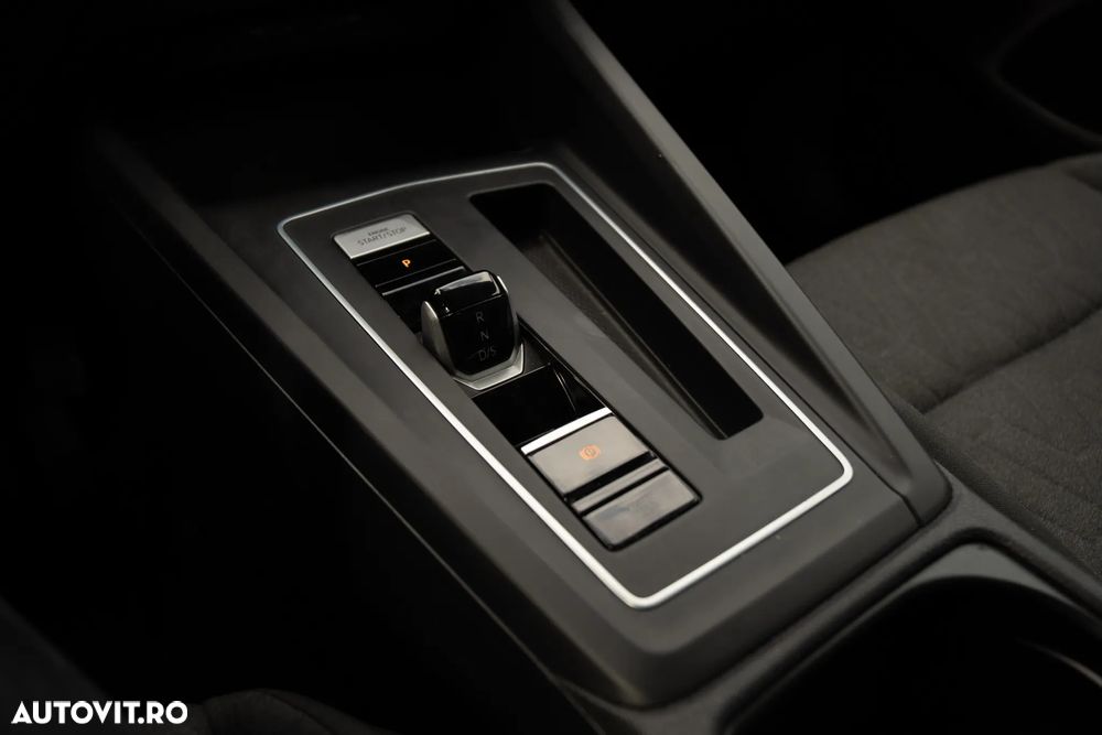 Volkswagen Golf 1.5 eTSI DSG MHEV Life - 20