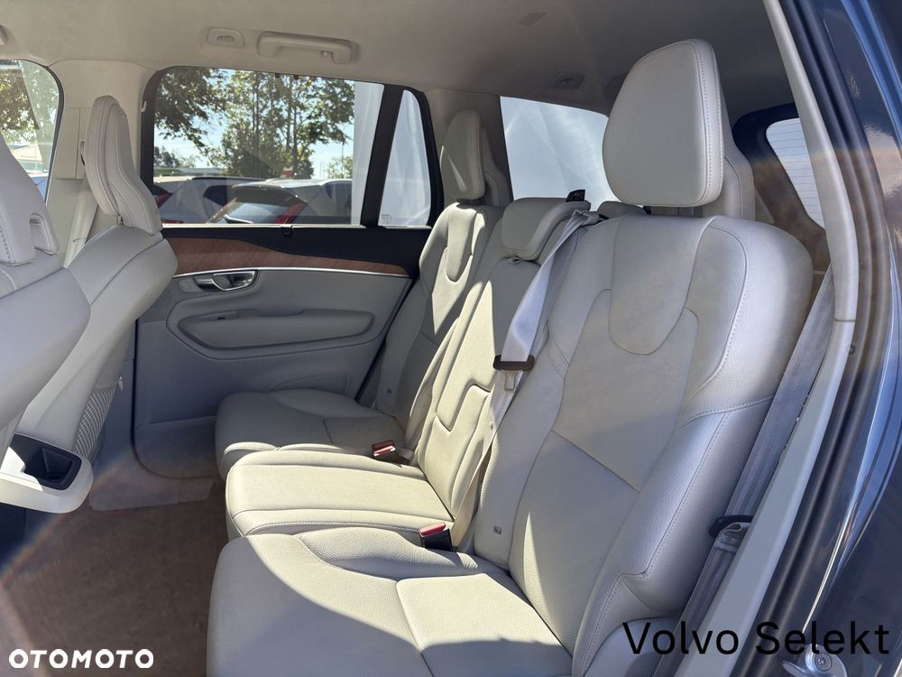 Volvo XC 90 - 21