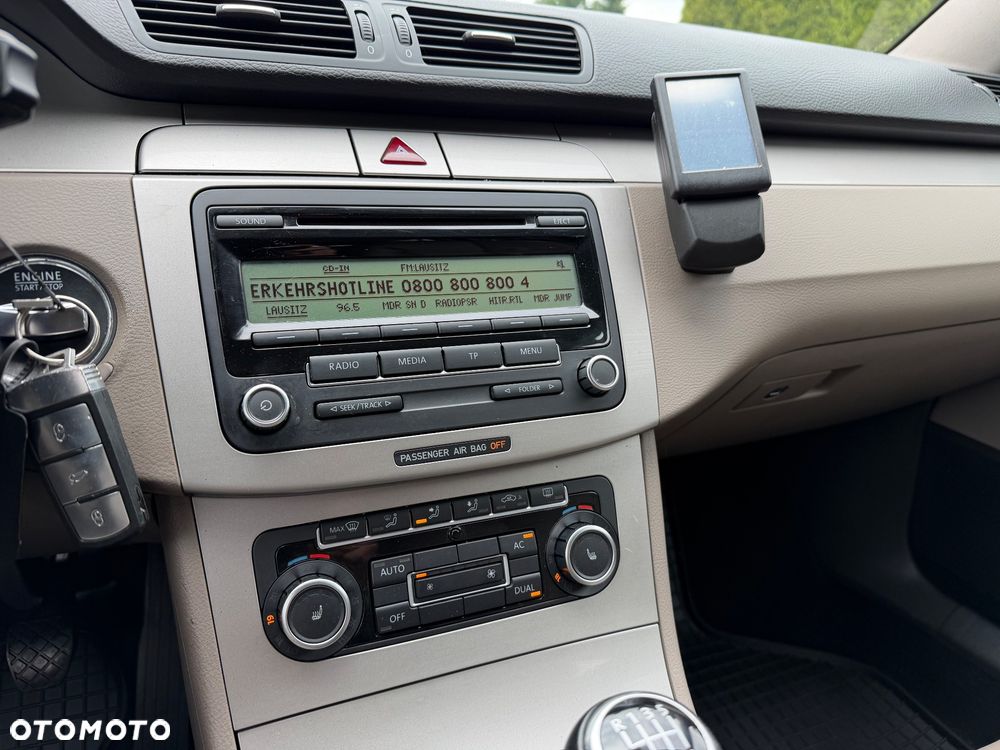 Volkswagen Passat Variant 1.8 TSI Highline - 16