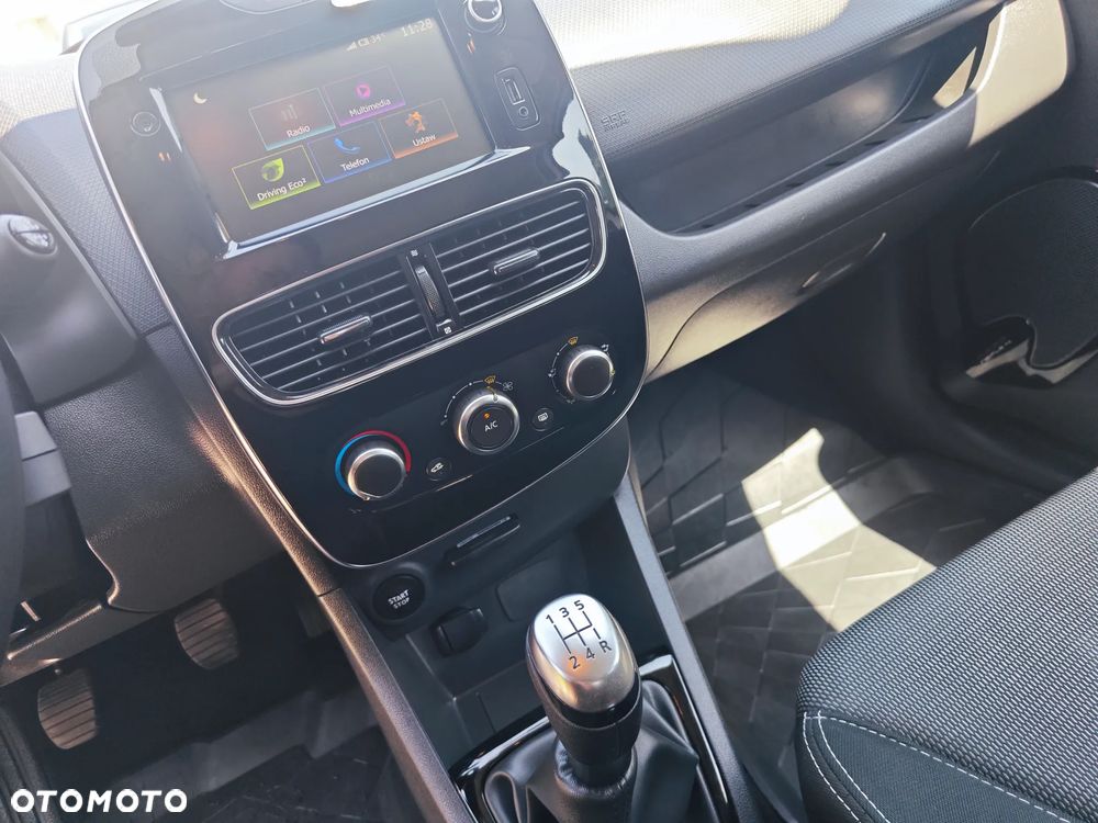 Renault Clio - 22