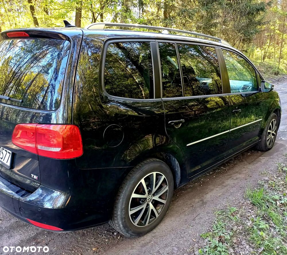 Volkswagen Touran 1.4 TSI STYLE - 11