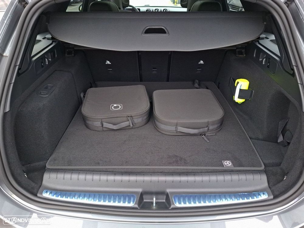 Mercedes-Benz C 300 e Avantgarde - 25