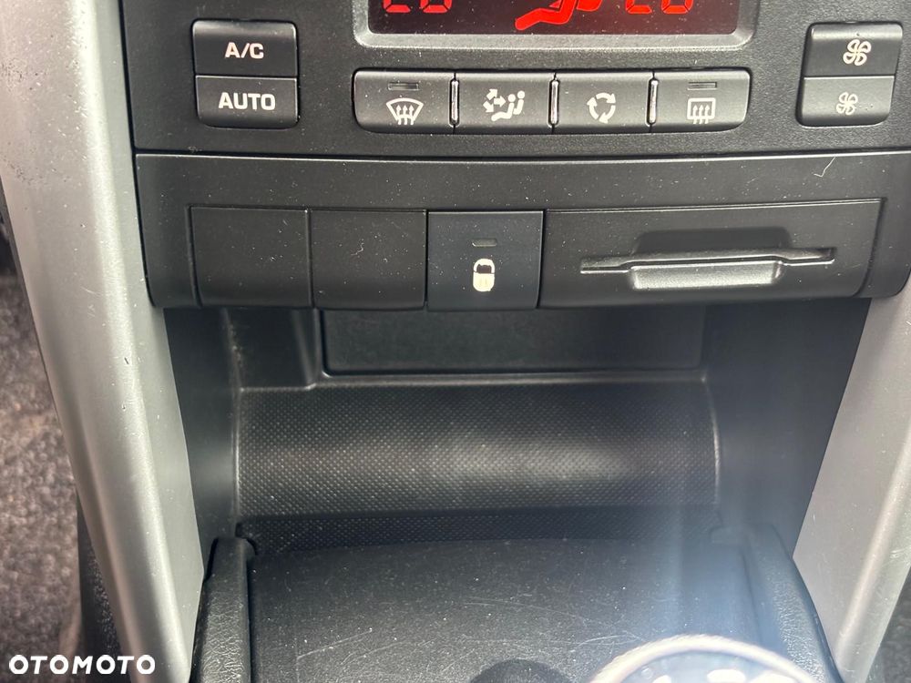 Peugeot 207 120 Premium - 24