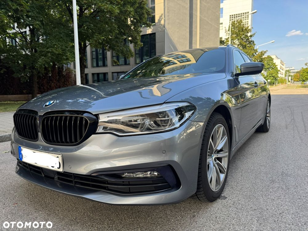 BMW Seria 5 520d Sport Line - 4