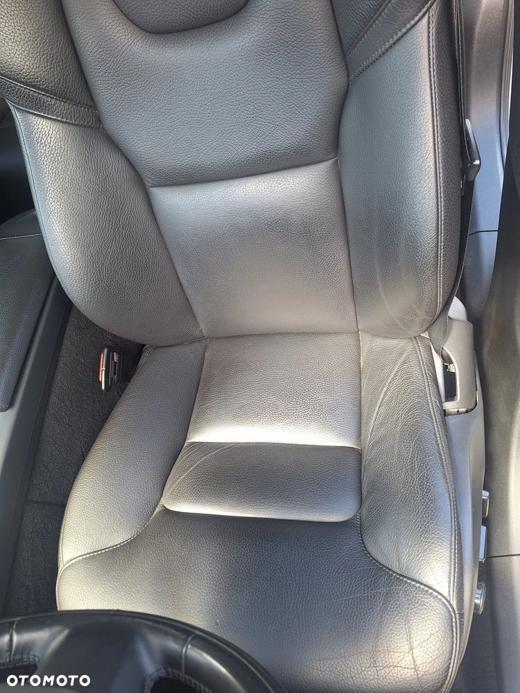 Volvo XC 60 T6 AWD Geartronic Momentum Pro - 25