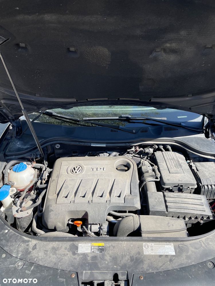 Volkswagen Passat 1.6 TDI Comfortline - 19