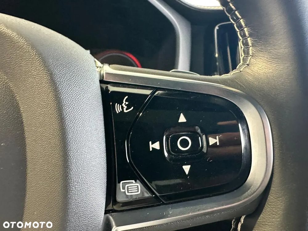 Volvo XC 60 T8 Plug-In Hybrid AWD Polestar Engineered - 26