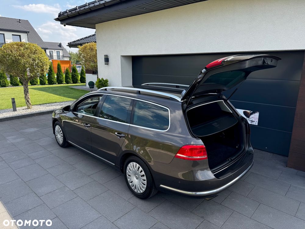 Volkswagen Passat - 9