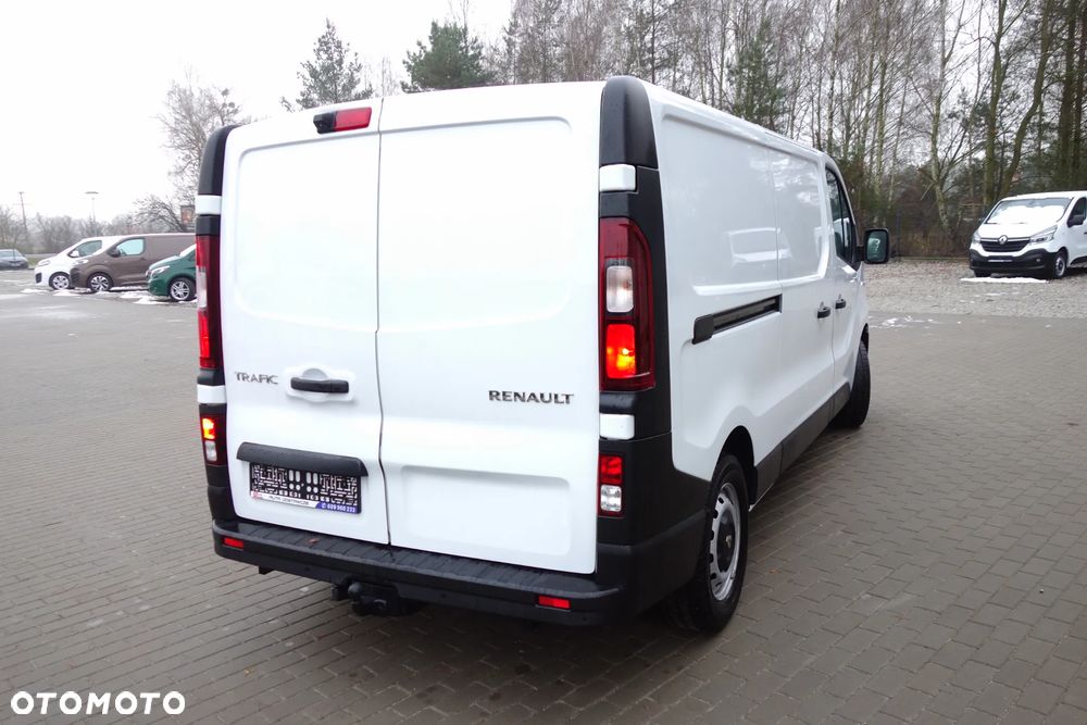 Renault Trafic 2.0 Dci  120 KM Long Klima Kamera Ledy - 18