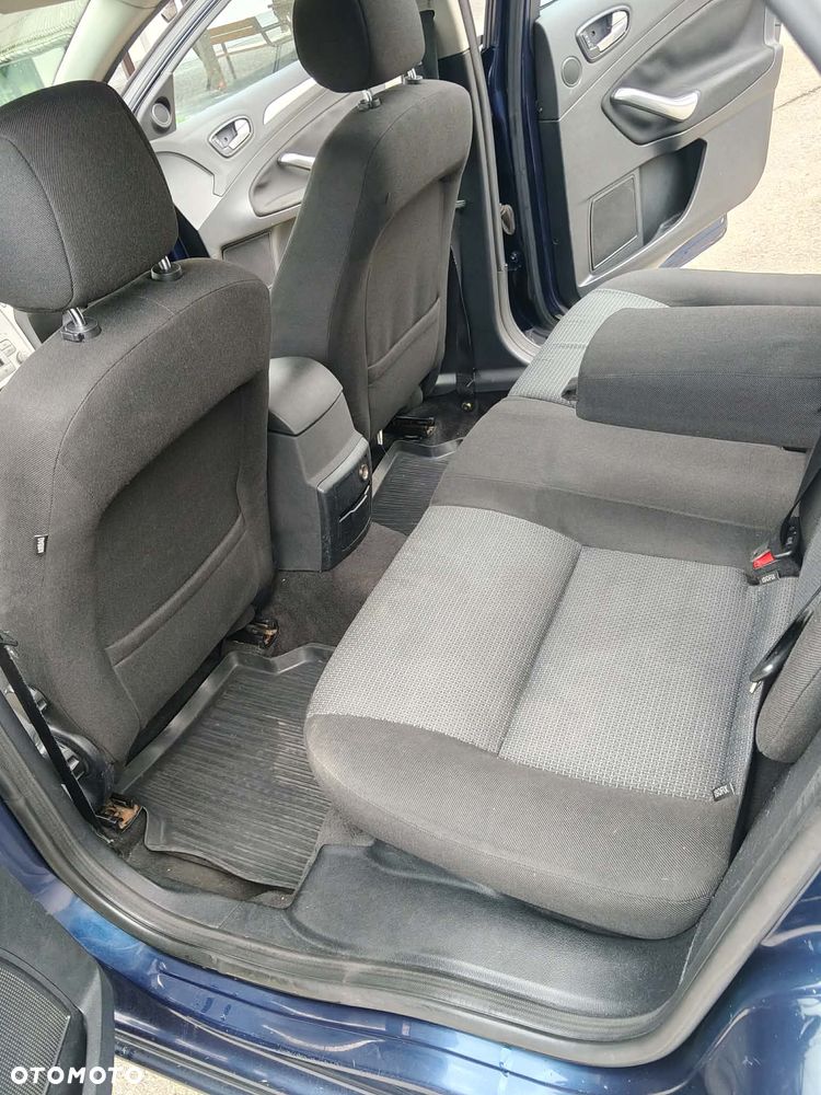 Ford Mondeo - 16
