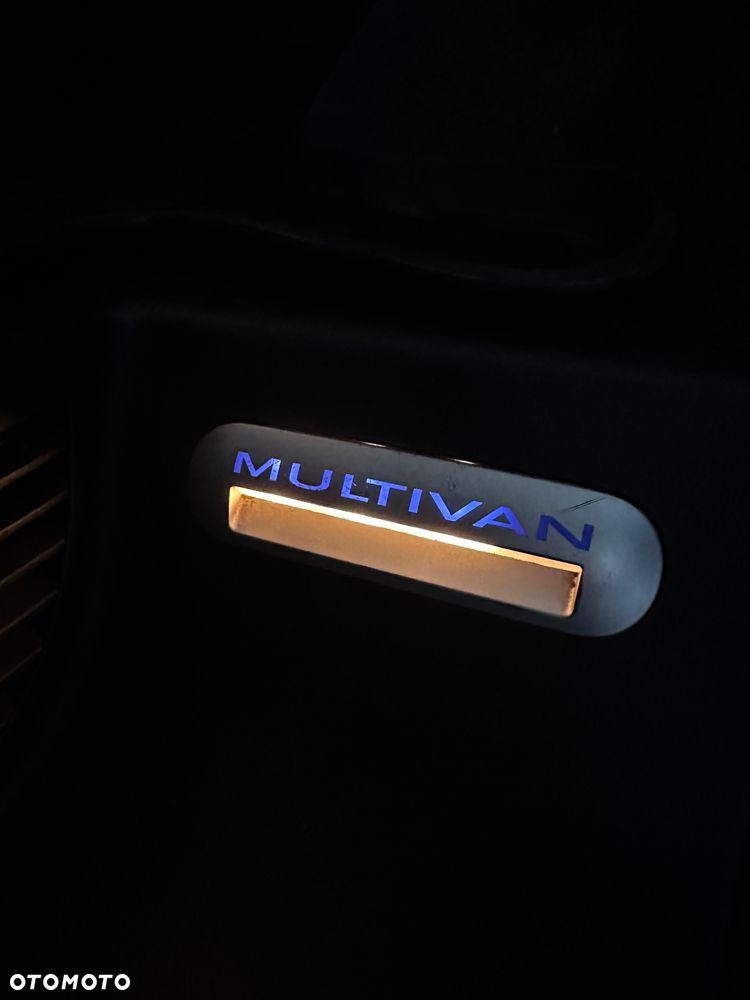 Volkswagen Multivan - 19