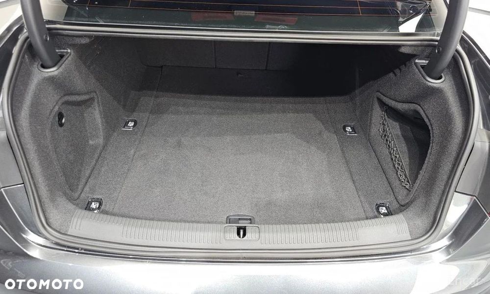 Audi A4 Limousine - 28