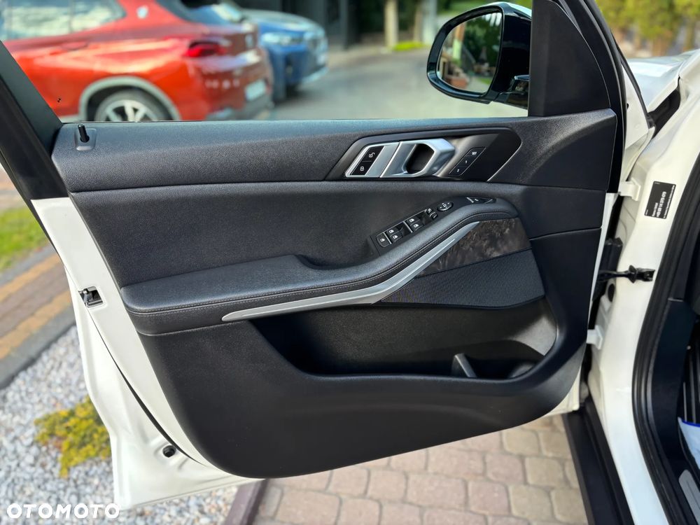 BMW X5 xDrive25d xLine - 26