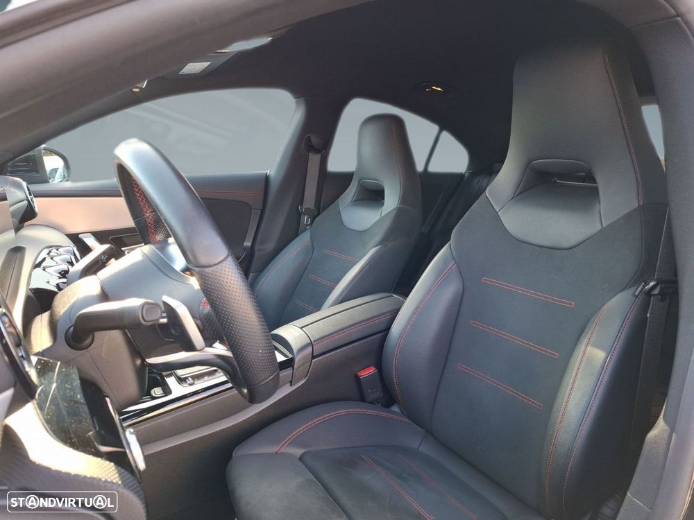 Mercedes-Benz CLA 250 e AMG Line - 11