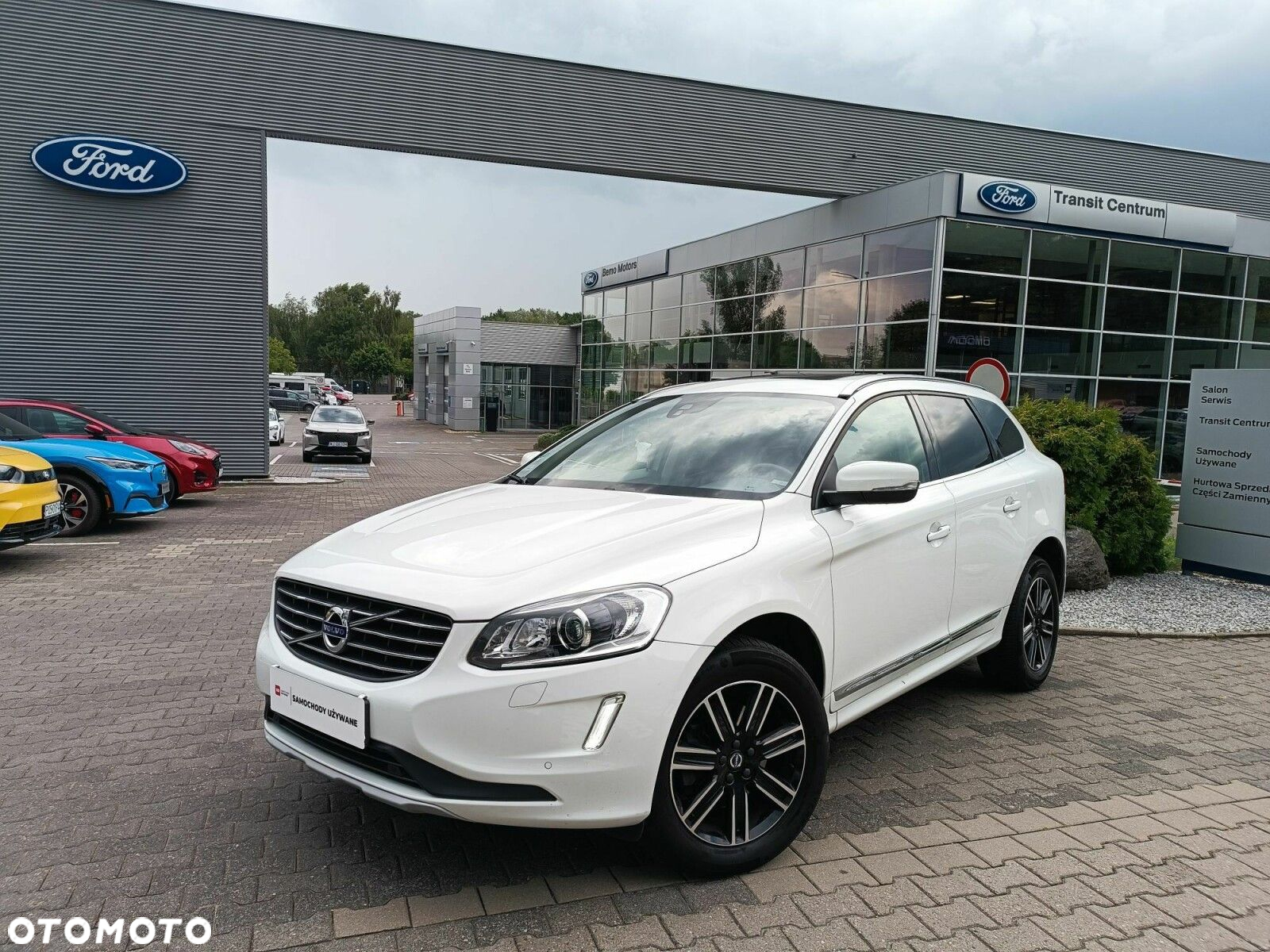Volvo XC 60 T5 AWD Drive-E Momentum - 2