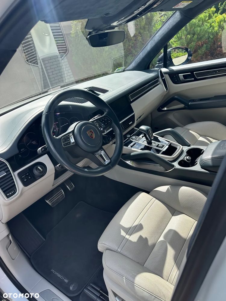 Porsche Cayenne Turbo - 5