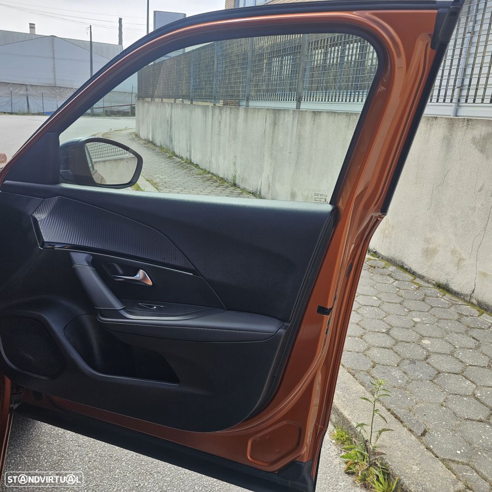 Peugeot e-2008 50 kWh GT - 18