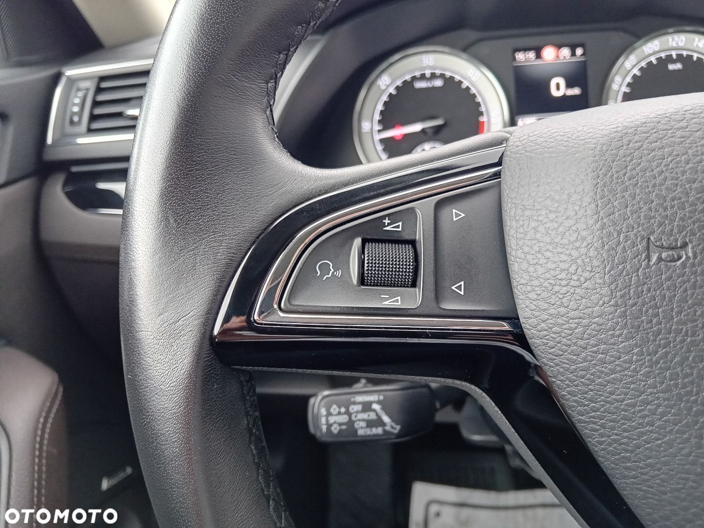 Skoda Superb 2.0 TDI SCR 4x4 L&K DSG - 15