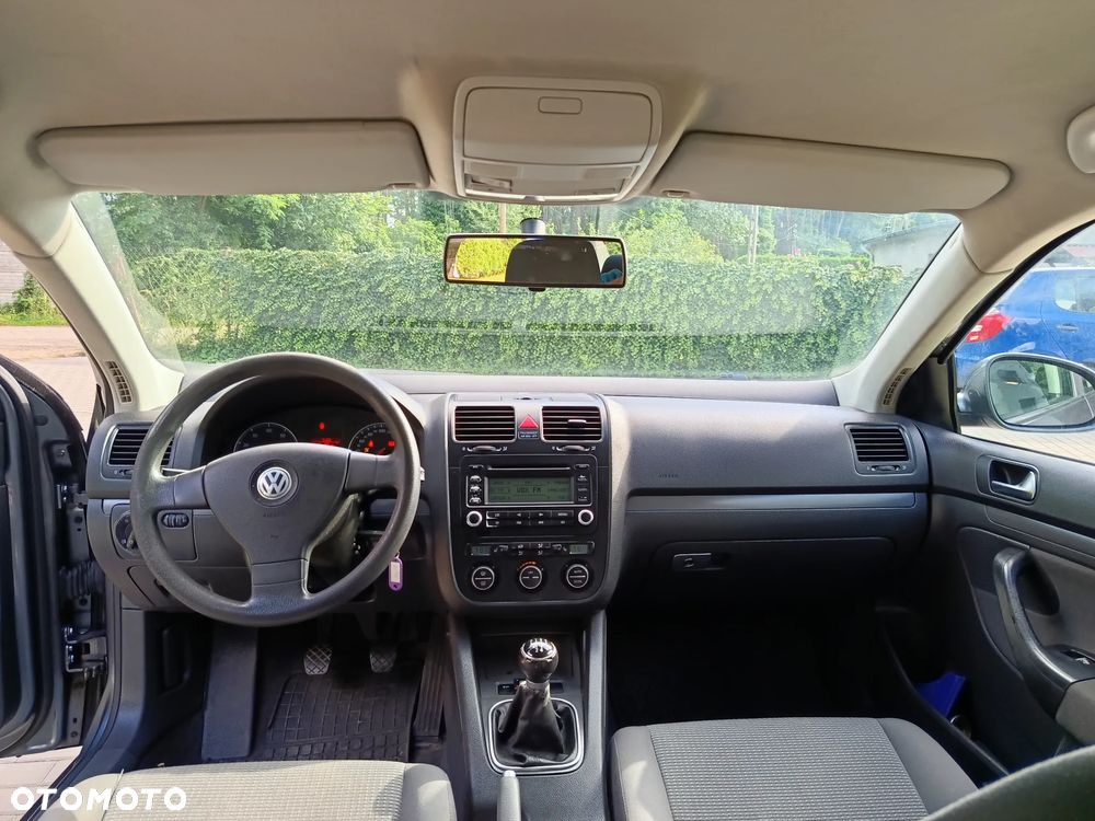 Volkswagen Jetta 1.6 Comfortline - 9
