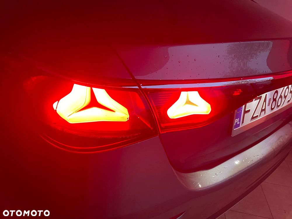 Mercedes-Benz Klasa E 220 d 9G-TRONIC - 25