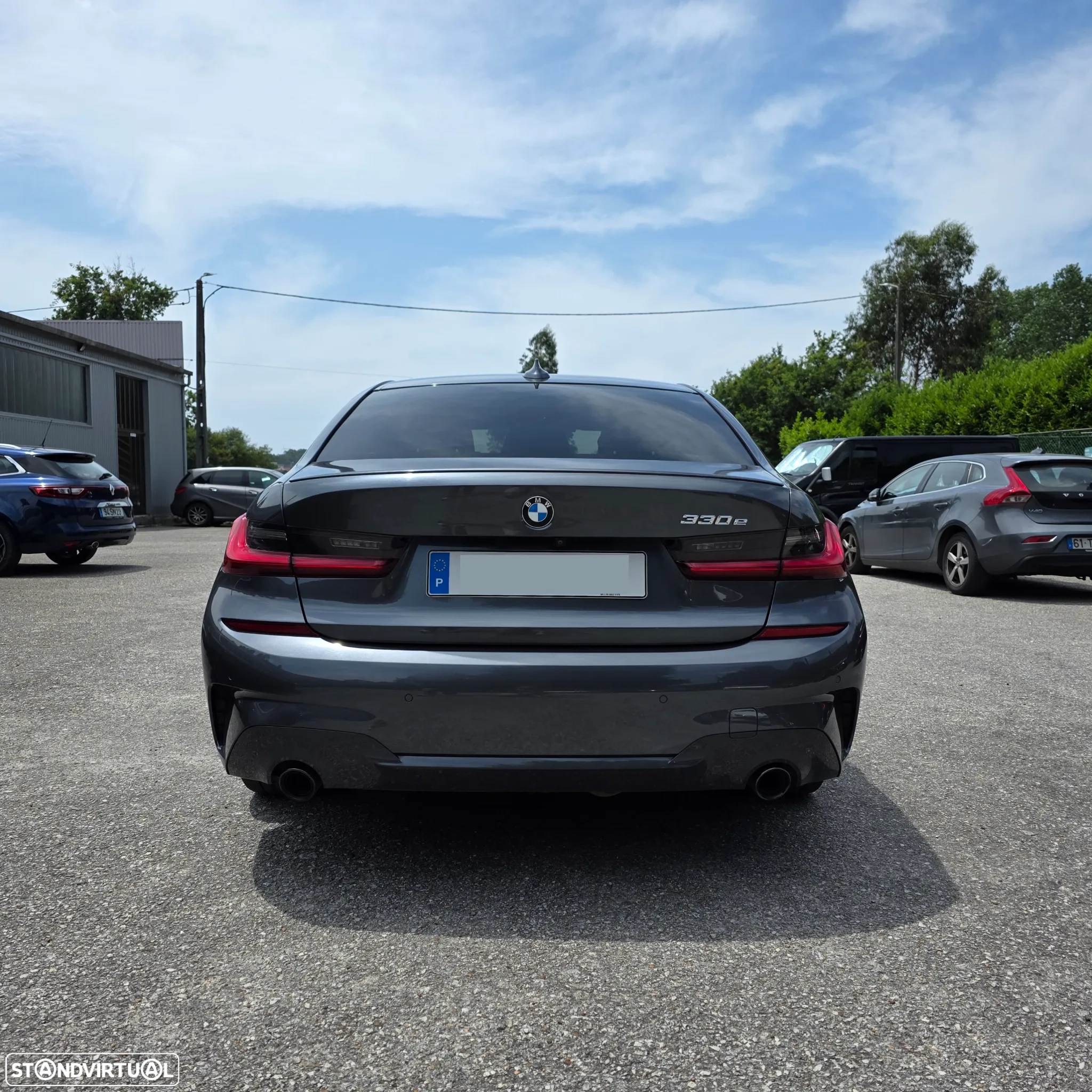 BMW 330 e Pack Desportivo M Pro Auto - 2