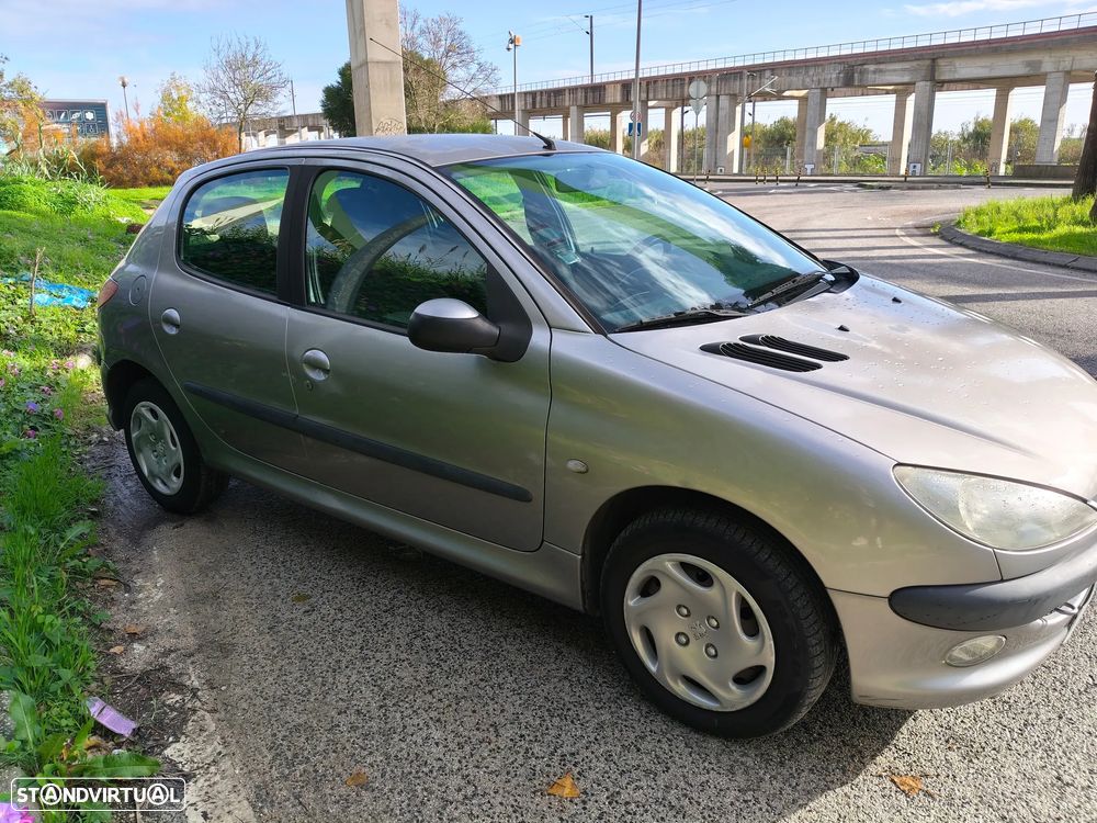 Peugeot 206 1.1 Color Line - 3