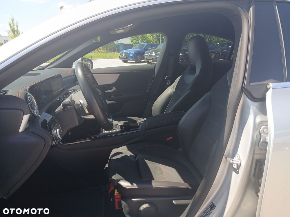 Mercedes-Benz CLA 250 e PHEV AMG Line 8G-DCT - 14