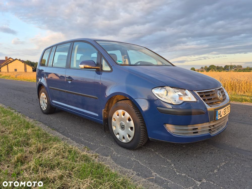 Volkswagen Touran 2.0 FSI Trendline - 2