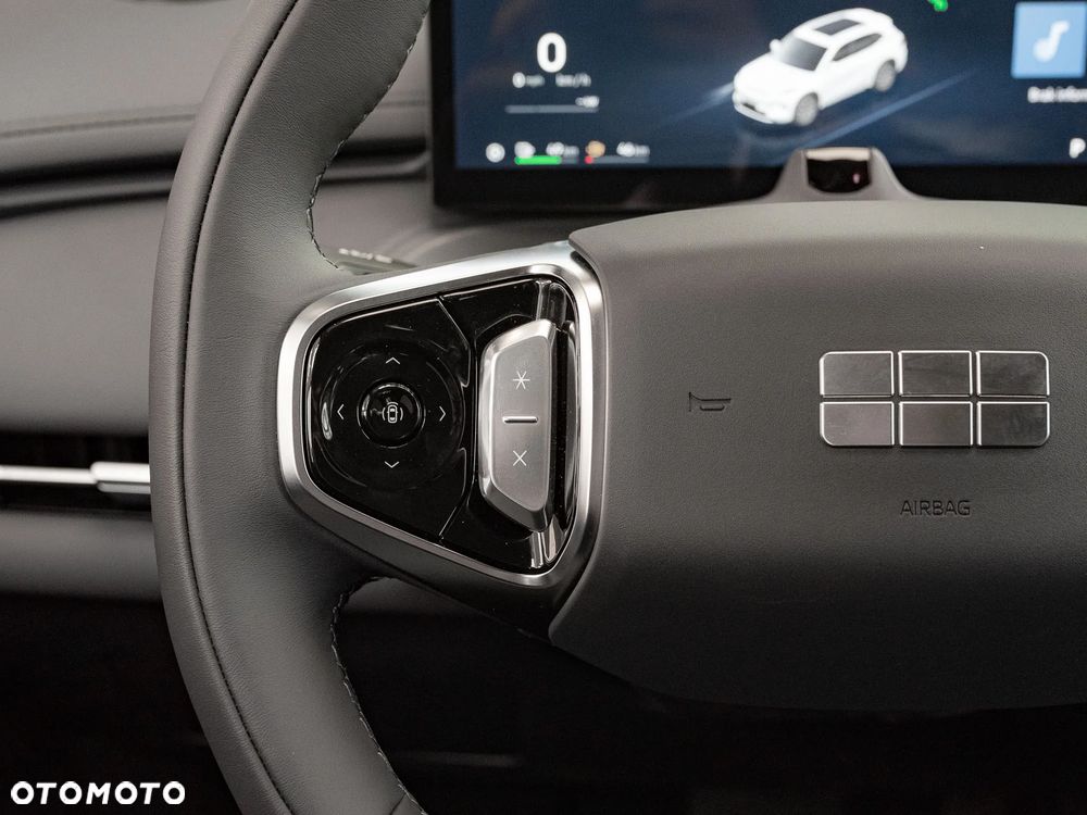 Geely Starray EM-i 1.5 PHEV Pro - 28