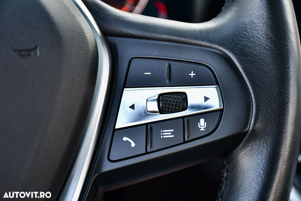 BMW Seria 3 330i xDrive AT - 28